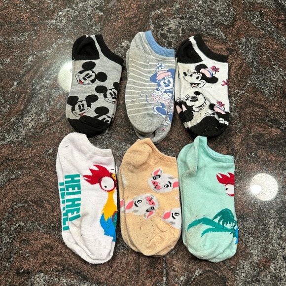 Women’s Disney socks- set of 6 pairs - Picture 1 of 7